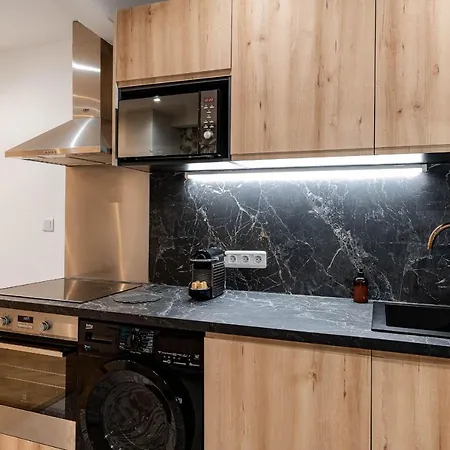 Gorgeous 2 Bedrooms Apt Great Kitchen, Center Apartment Nizza